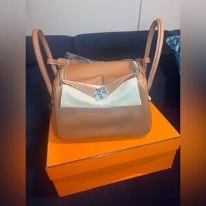 NIB Hermes Lindy 26 Gold Swift Leather Palladium Hardware 2025 K Stamp